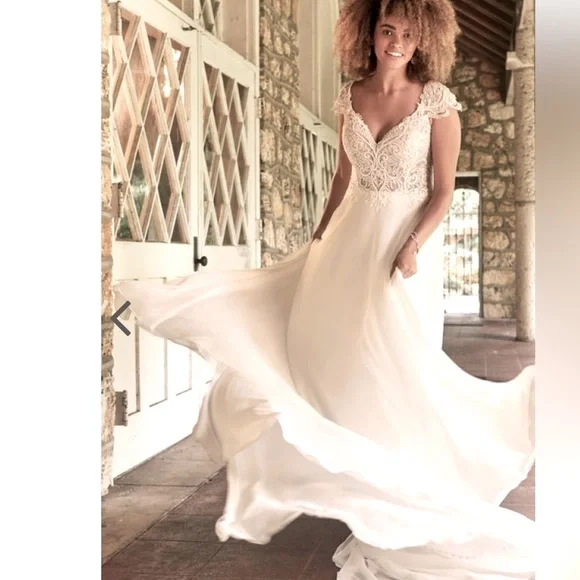 Maggie Sottero | Dresses | Maggie Sottero Nwot Wedding Gown | Poshmark